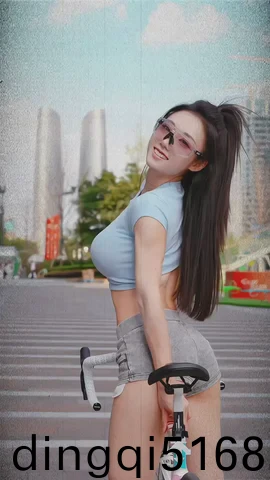 实拍女厕所小便BBB